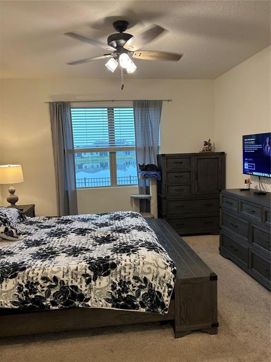 На продажу: $319,999 (2 спален, 2 ванн, 1627 Квадратных фут)