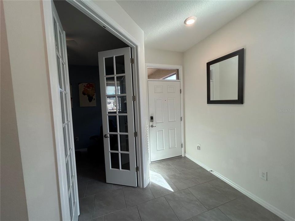 На продажу: $319,999 (2 спален, 2 ванн, 1627 Квадратных фут)