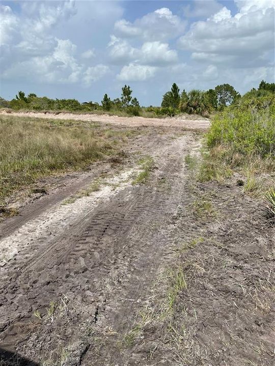 En Venta: $219,900 (5.00 acres)