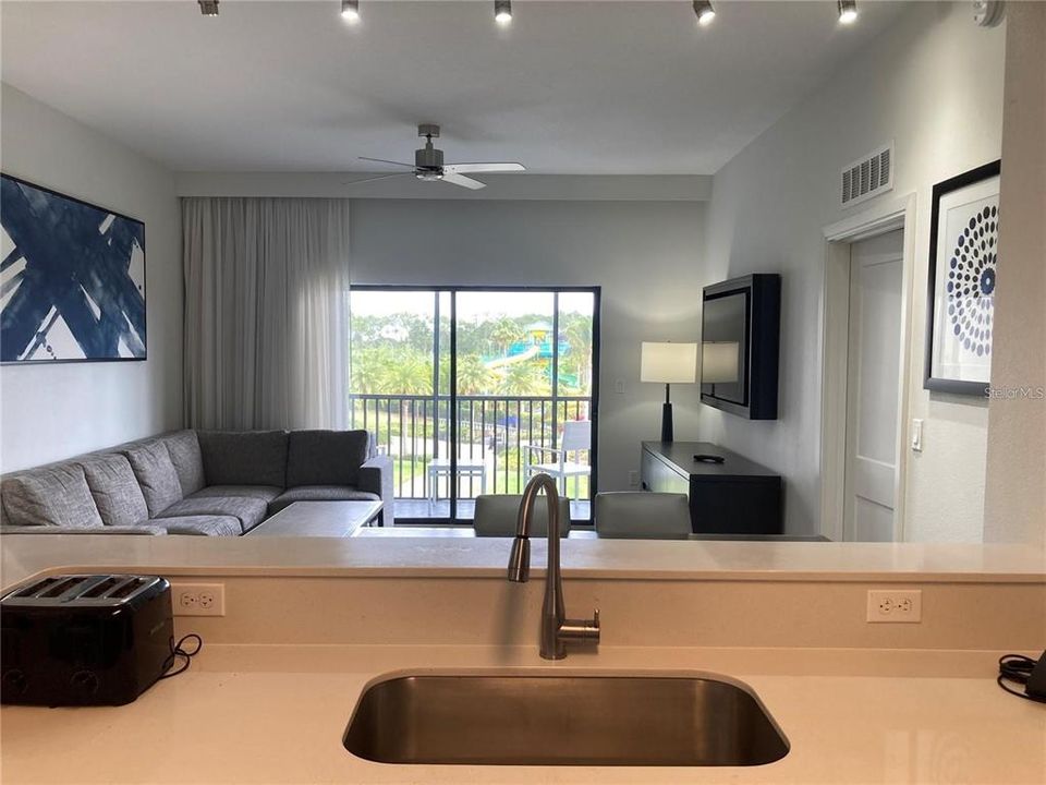 En Venta: $279,000 (2 camas, 2 baños, 1375 Pies cuadrados)