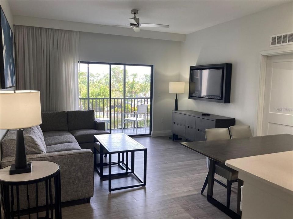 En Venta: $279,000 (2 camas, 2 baños, 1375 Pies cuadrados)