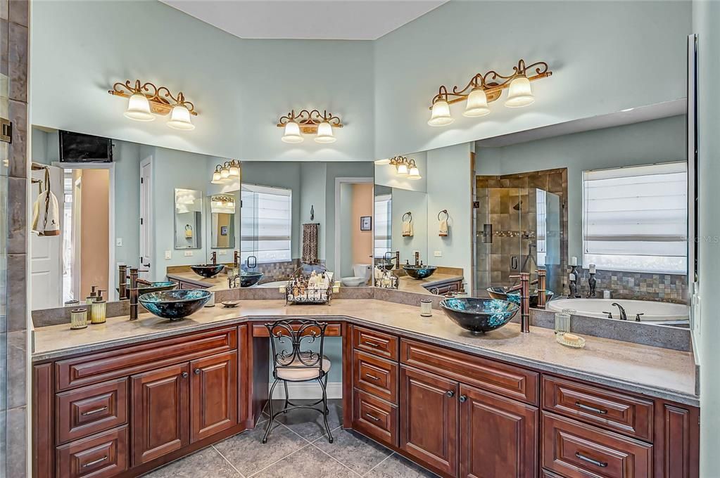 待售: $1,125,000 (4 贝兹, 3 浴室, 4107 平方英尺)