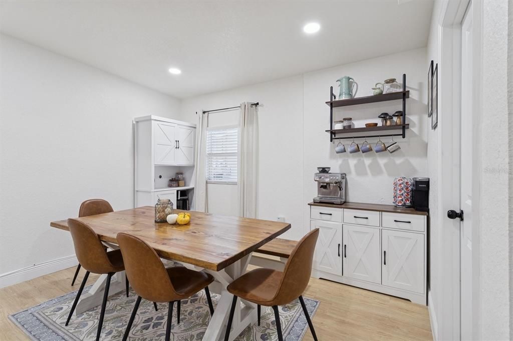 For Sale: $340,000 (3 beds, 2 baths, 1356 Square Feet)