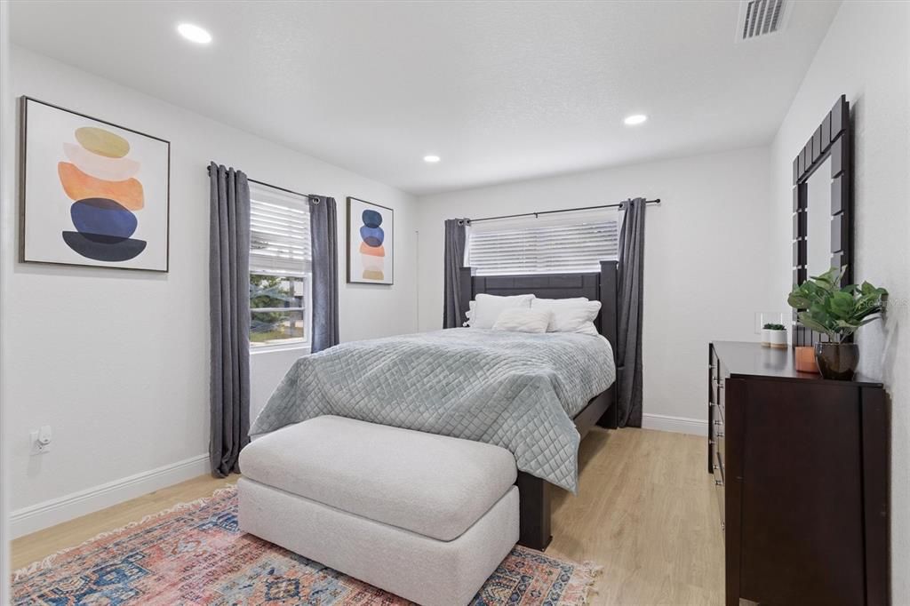 For Sale: $340,000 (3 beds, 2 baths, 1356 Square Feet)