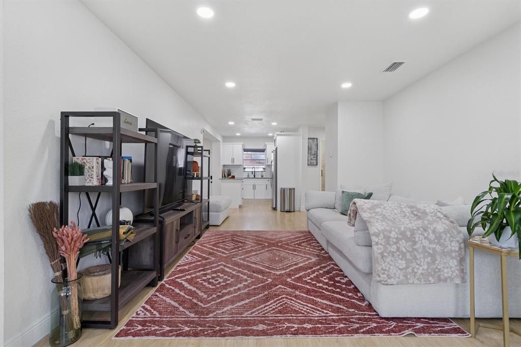 For Sale: $340,000 (3 beds, 2 baths, 1356 Square Feet)