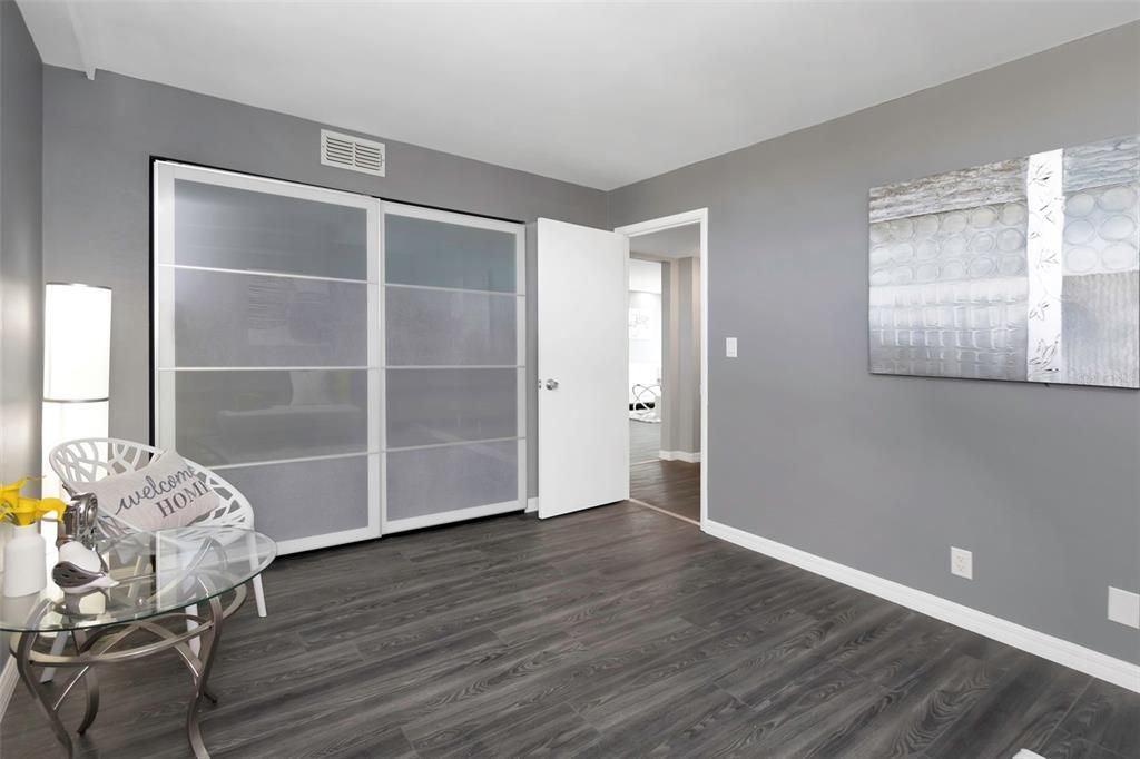 For Sale: $299,000 (2 beds, 2 baths, 1050 Square Feet)