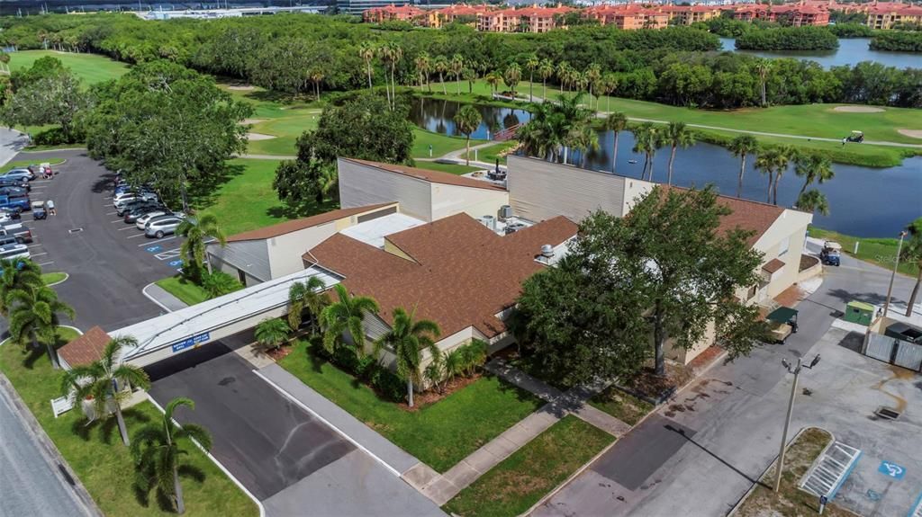 For Sale: $299,000 (2 beds, 2 baths, 1050 Square Feet)