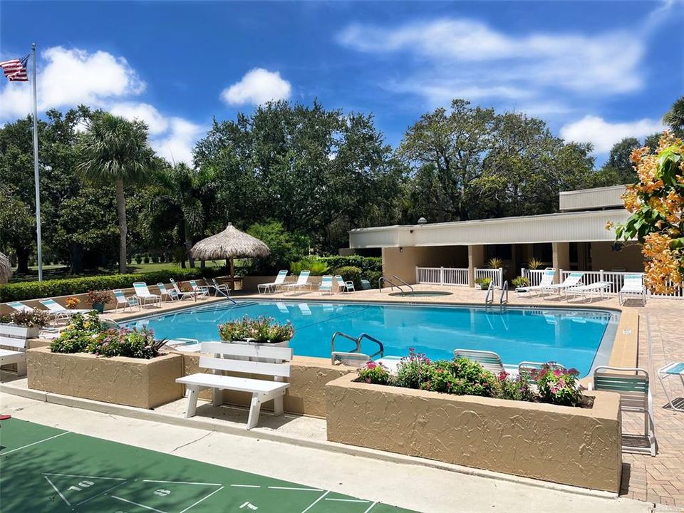 For Sale: $299,000 (2 beds, 2 baths, 1050 Square Feet)