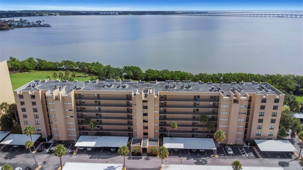 For Sale: $299,000 (2 beds, 2 baths, 1050 Square Feet)