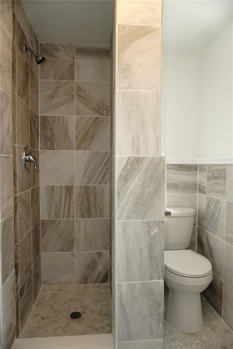 For Sale: $339,900 (3 beds, 2 baths, 1102 Square Feet)