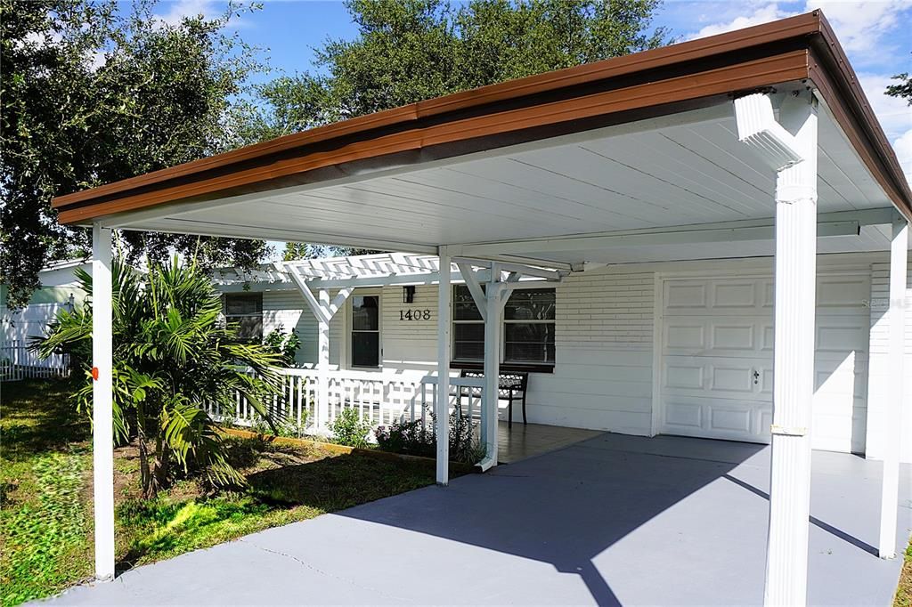 For Sale: $339,900 (3 beds, 2 baths, 1102 Square Feet)