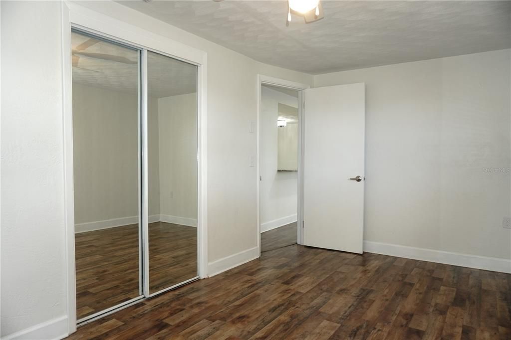 For Sale: $339,900 (3 beds, 2 baths, 1102 Square Feet)