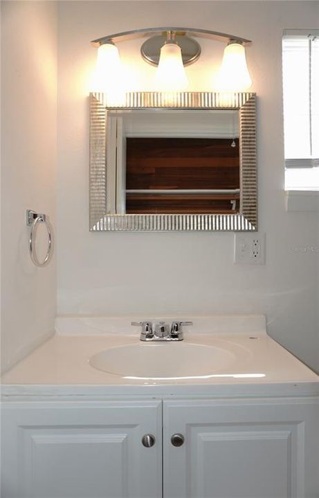 For Sale: $339,900 (3 beds, 2 baths, 1102 Square Feet)