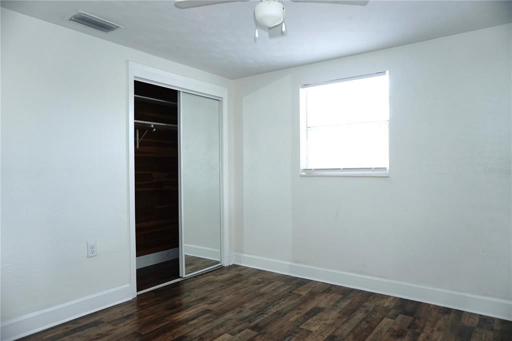 For Sale: $339,900 (3 beds, 2 baths, 1102 Square Feet)