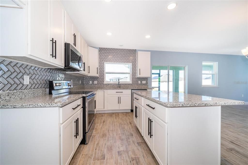 For Rent: $2,490 (3 beds, 2 baths, 2263 Square Feet)