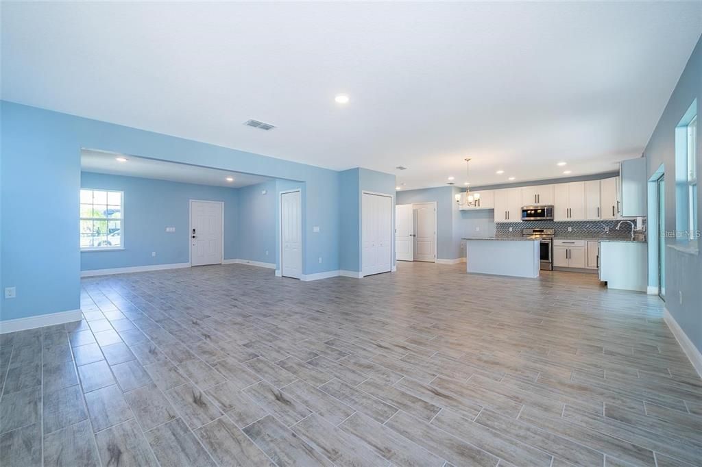 For Rent: $2,490 (3 beds, 2 baths, 2263 Square Feet)