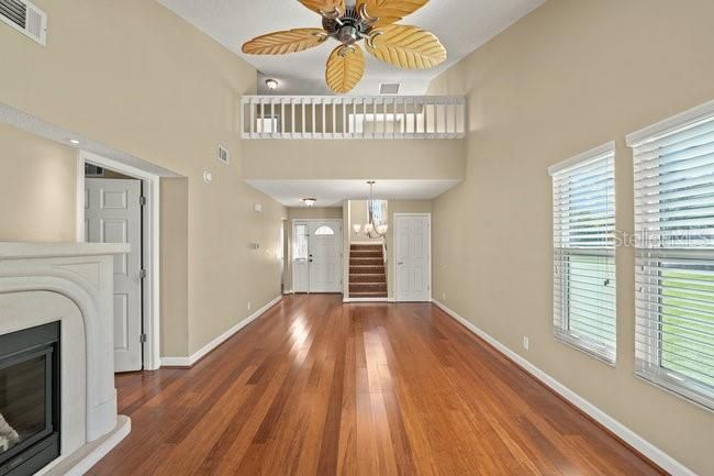 For Sale: $285,000 (3 beds, 2 baths, 1396 Square Feet)