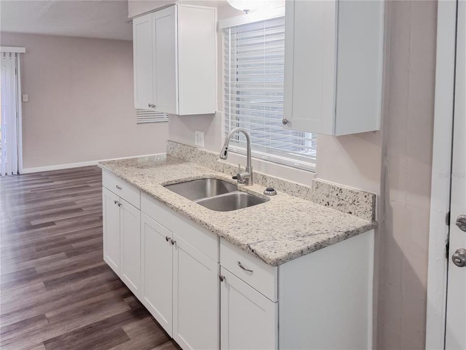 Activo con contrato: $299,000 (3 camas, 2 baños, 1173 Pies cuadrados)