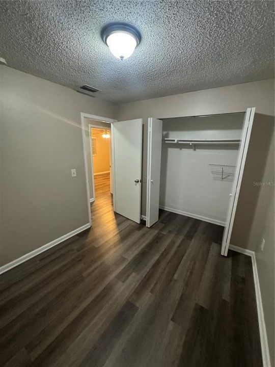 Activo con contrato: $299,000 (3 camas, 2 baños, 1173 Pies cuadrados)