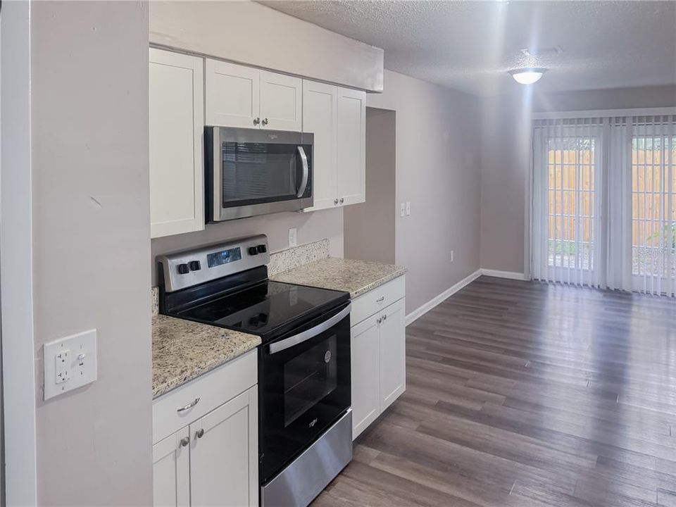 Activo con contrato: $299,000 (3 camas, 2 baños, 1173 Pies cuadrados)