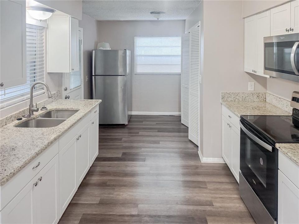 Activo con contrato: $299,000 (3 camas, 2 baños, 1173 Pies cuadrados)