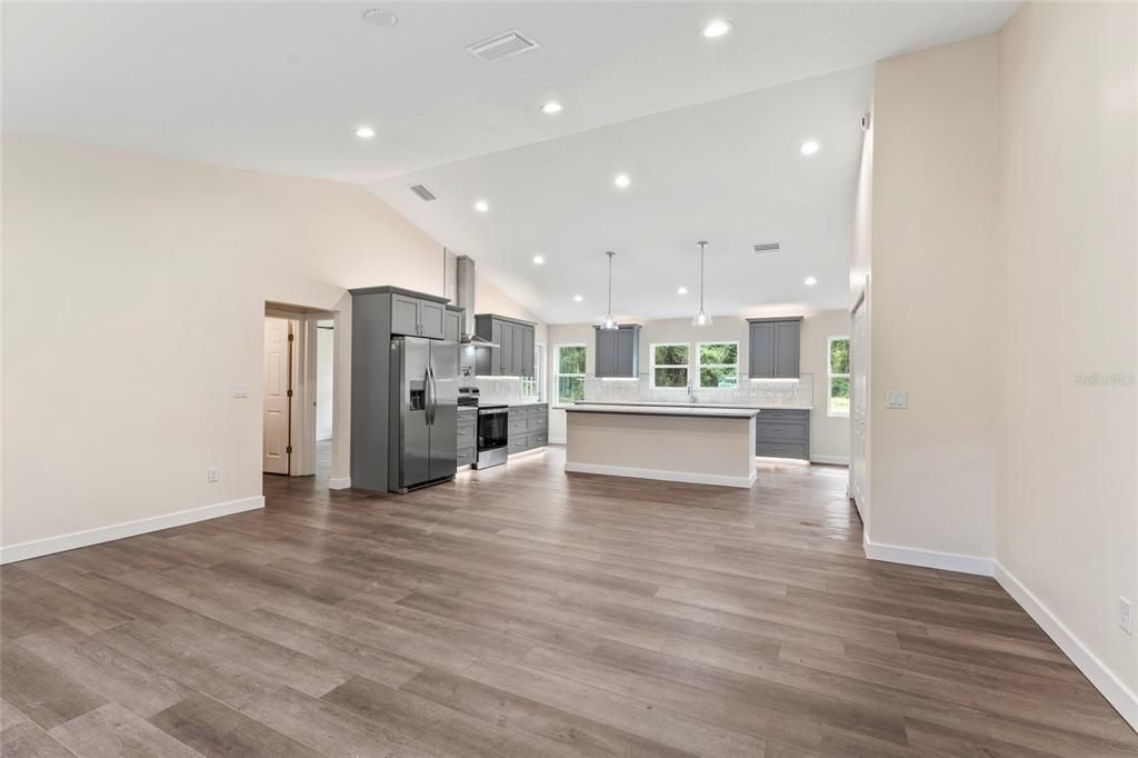 待售: $270,000 (3 贝兹, 2 浴室, 1490 平方英尺)