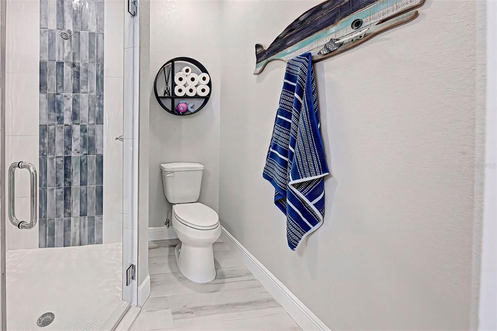 Activo con contrato: $550,000 (3 camas, 3 baños, 2142 Pies cuadrados)