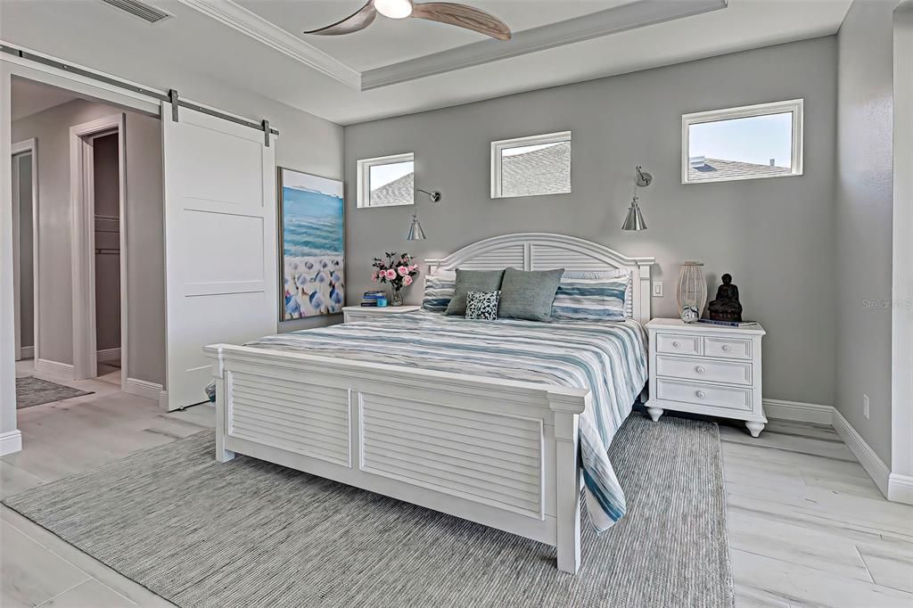 Activo con contrato: $550,000 (3 camas, 3 baños, 2142 Pies cuadrados)