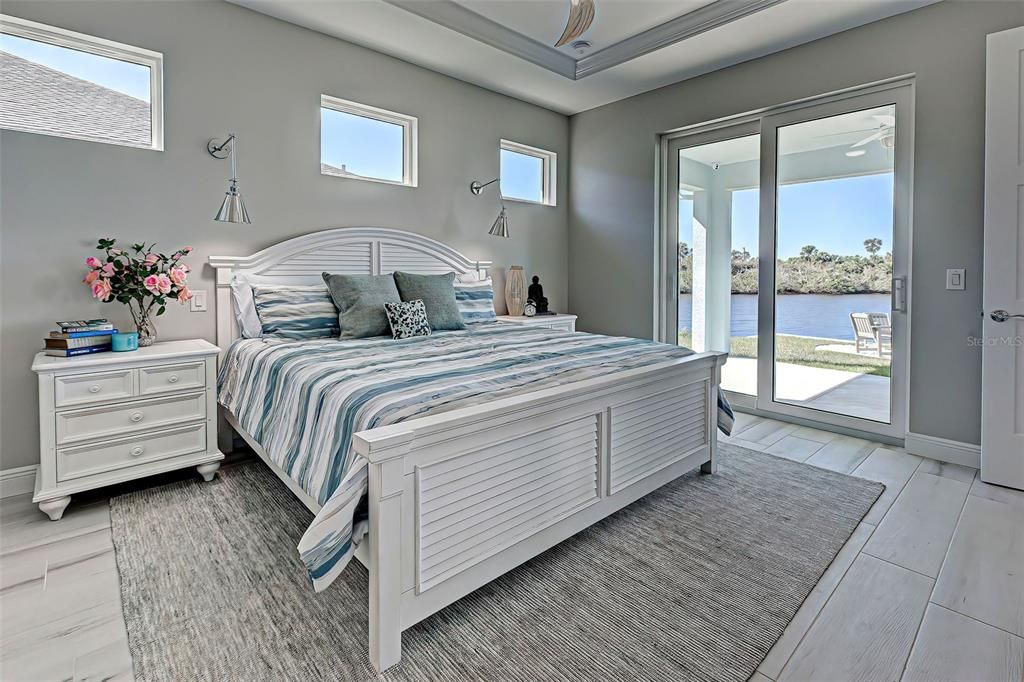 Activo con contrato: $550,000 (3 camas, 3 baños, 2142 Pies cuadrados)