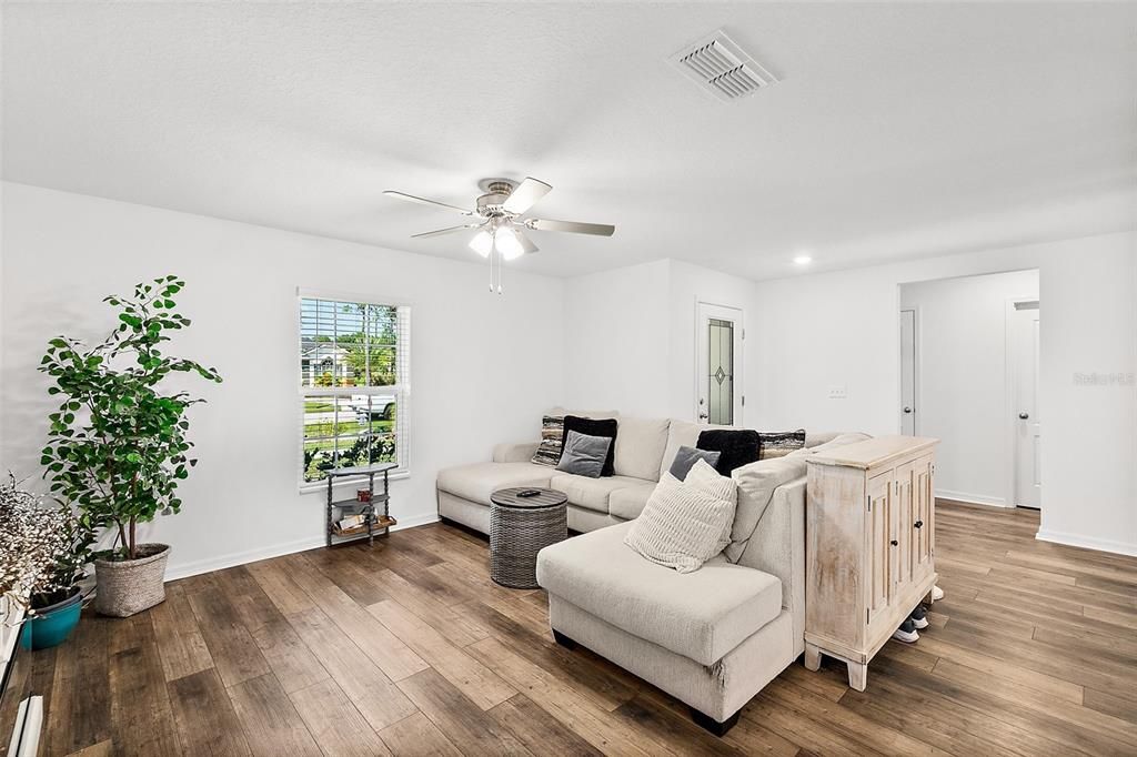 В аренду: $2,150 (3 спален, 2 ванн, 1463 Квадратных фут)