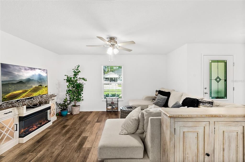 В аренду: $2,150 (3 спален, 2 ванн, 1463 Квадратных фут)