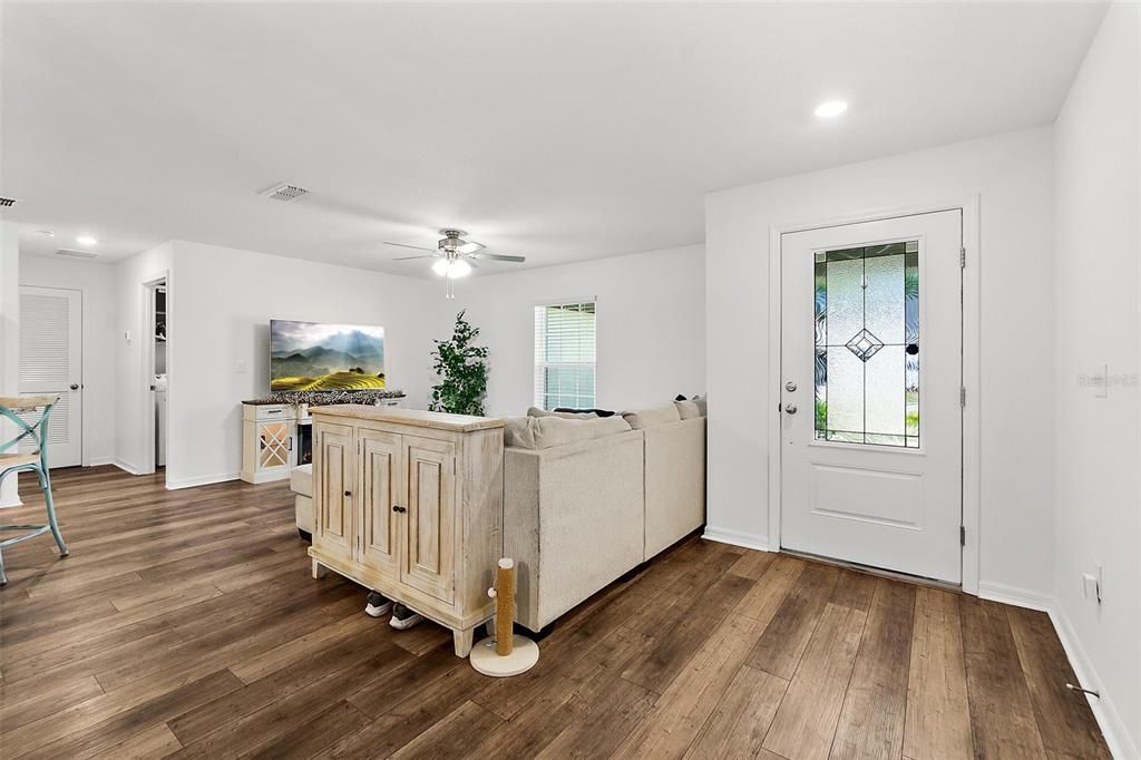 В аренду: $2,150 (3 спален, 2 ванн, 1463 Квадратных фут)