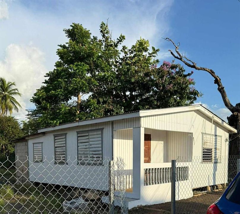 Recently Sold: $62,000 (2 beds, 1 baths, 700 Square Feet)