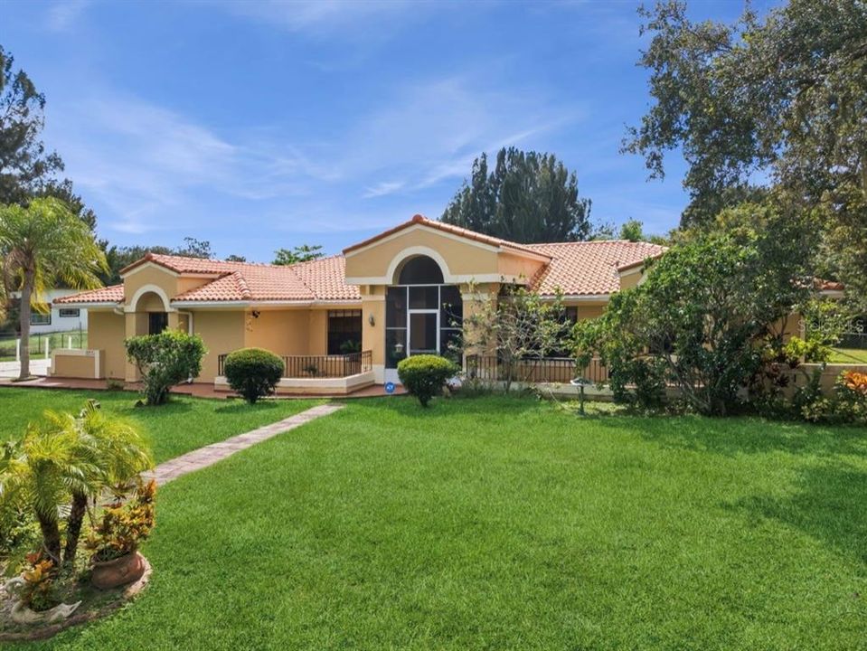 合同活跃: $480,000 (4 贝兹, 2 浴室, 2081 平方英尺)