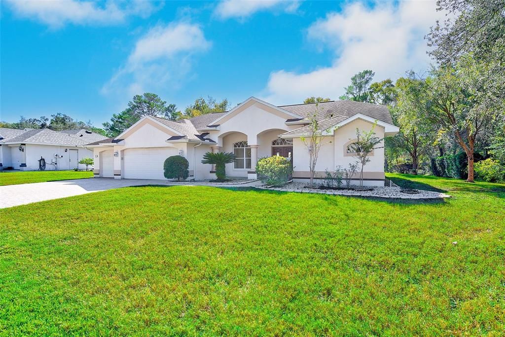 For Sale: $430,000 (4 beds, 2 baths, 2306 Square Feet)