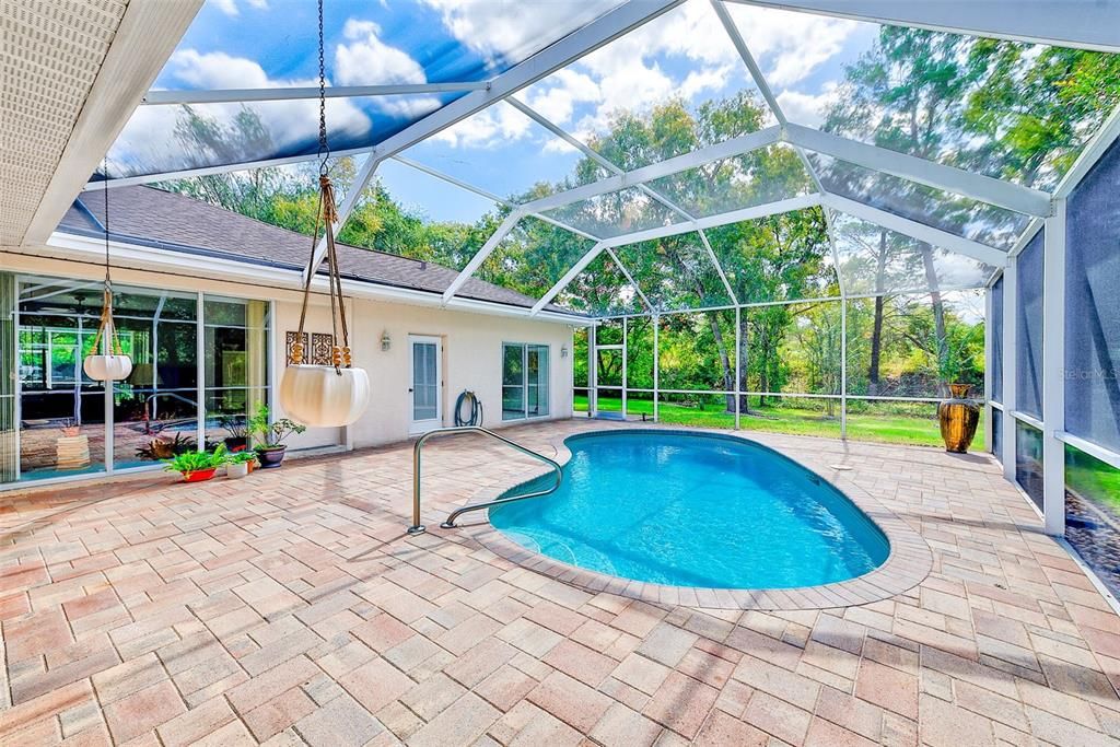 For Sale: $430,000 (4 beds, 2 baths, 2306 Square Feet)