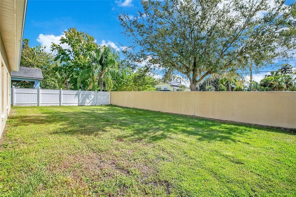 Active With Contract: $366,900 (3 beds, 2 baths, 1751 Square Feet)