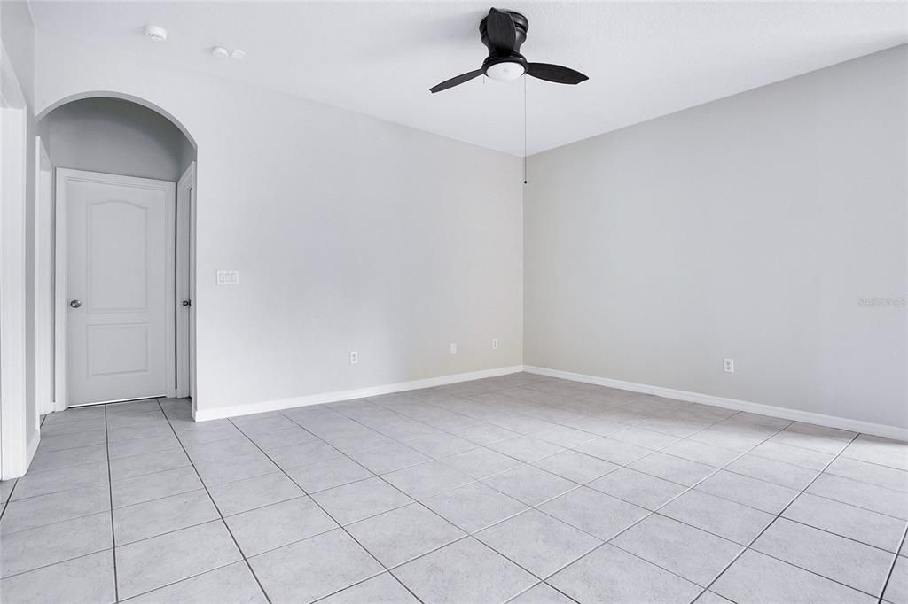 Active With Contract: $366,900 (3 beds, 2 baths, 1751 Square Feet)