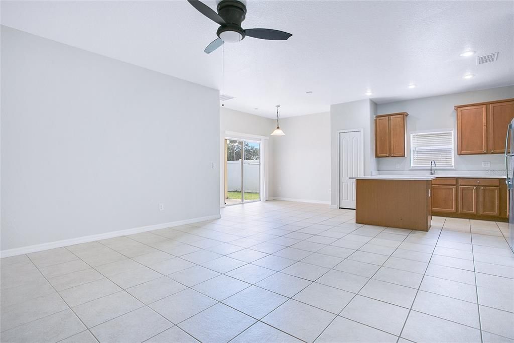 Active With Contract: $366,900 (3 beds, 2 baths, 1751 Square Feet)