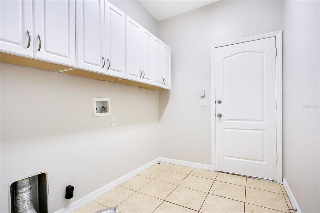 Active With Contract: $366,900 (3 beds, 2 baths, 1751 Square Feet)