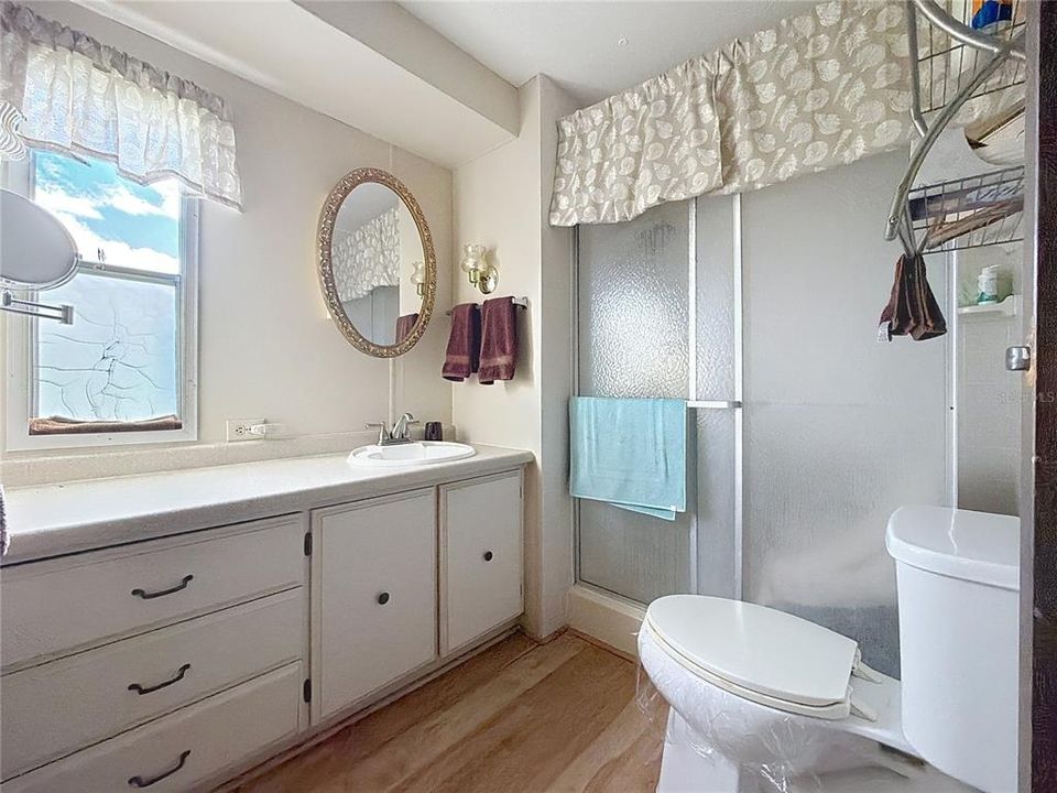 待售: $79,900 (2 贝兹, 1 浴室, 672 平方英尺)