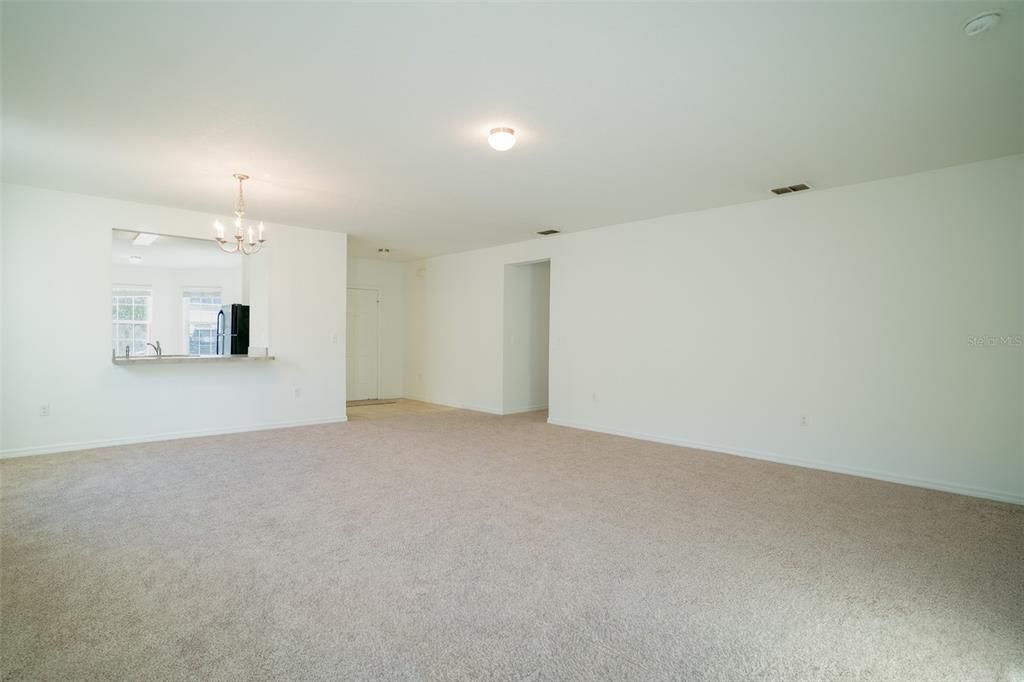 Active With Contract: $265,000 (3 beds, 2 baths, 1750 Square Feet)