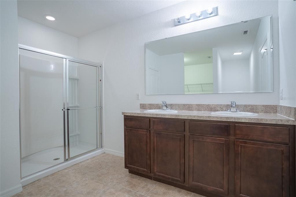 Active With Contract: $265,000 (3 beds, 2 baths, 1750 Square Feet)