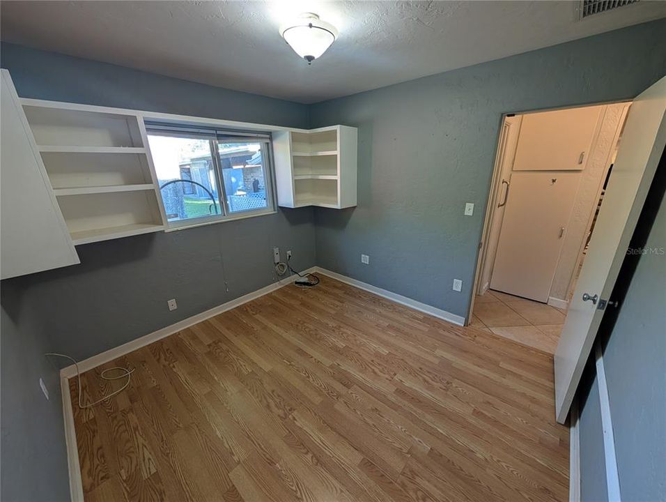 For Rent: $2,400 (3 beds, 2 baths, 1615 Square Feet)