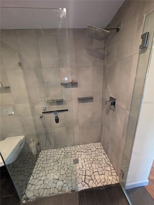 For Rent: $2,400 (3 beds, 2 baths, 1615 Square Feet)