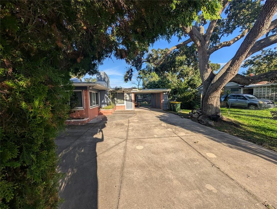 For Rent: $2,400 (3 beds, 2 baths, 1615 Square Feet)