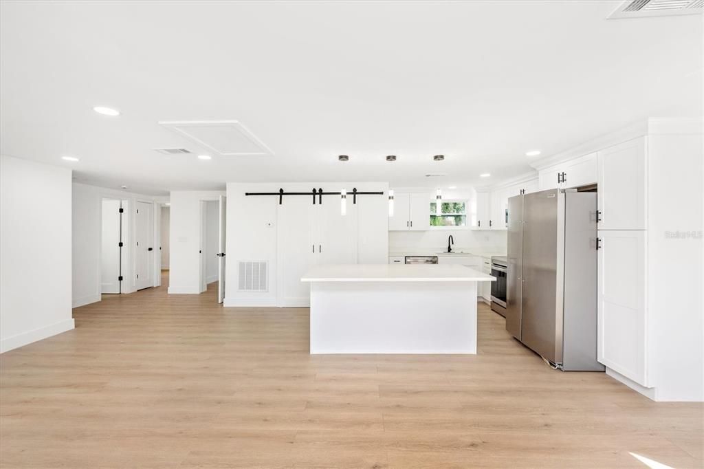 For Sale: $275,000 (3 beds, 2 baths, 1213 Square Feet)