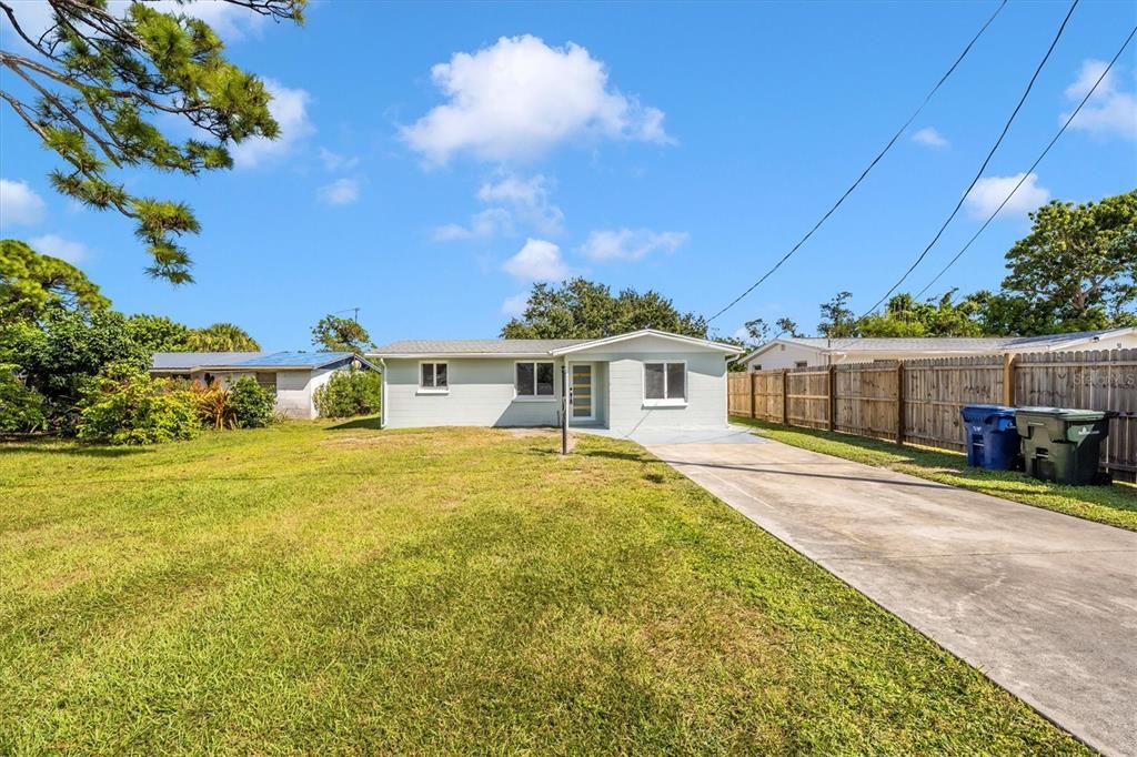 For Sale: $275,000 (3 beds, 2 baths, 1213 Square Feet)