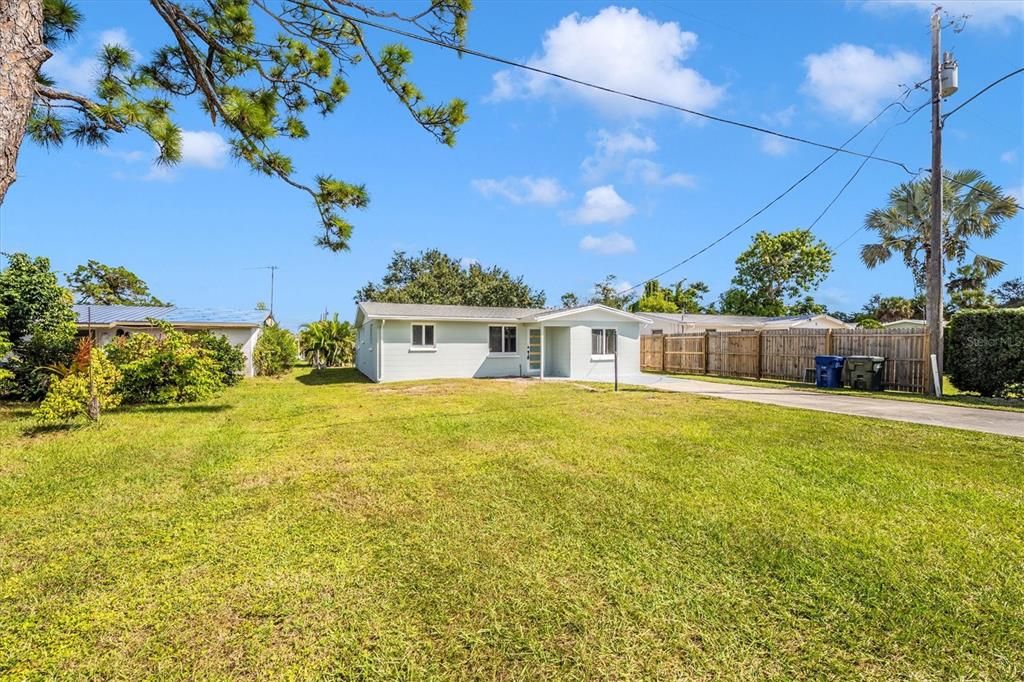 For Sale: $275,000 (3 beds, 2 baths, 1213 Square Feet)