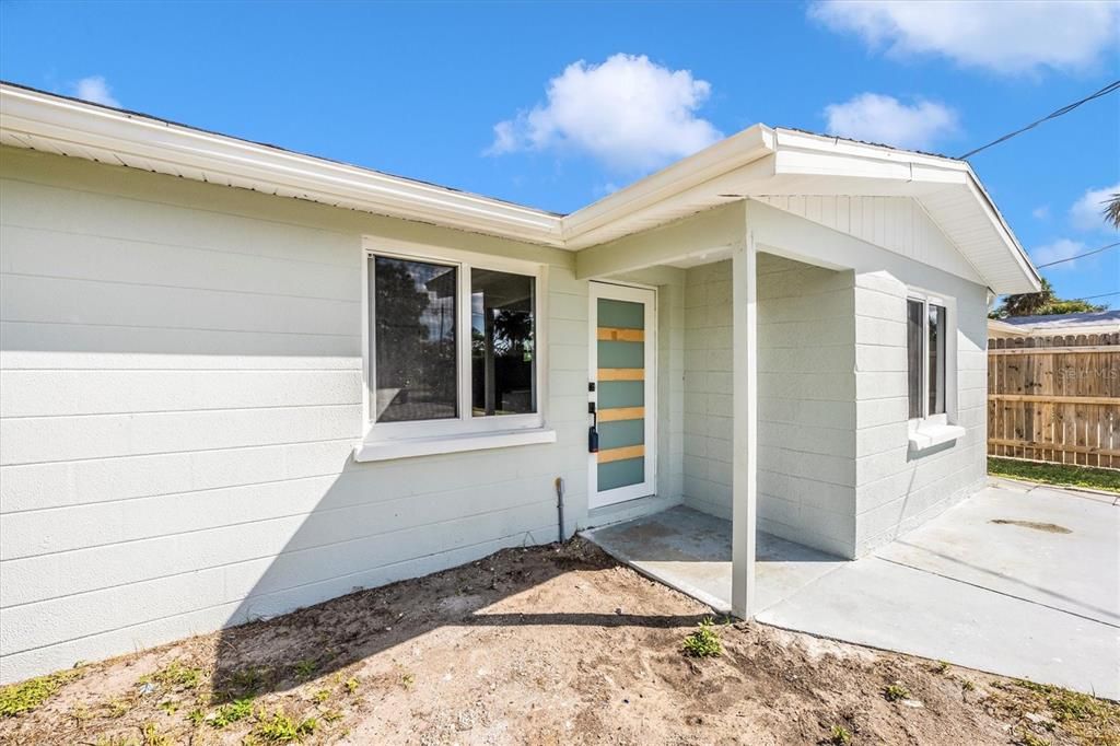 For Sale: $275,000 (3 beds, 2 baths, 1213 Square Feet)